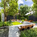Elegant 2 Bedroom Central Nana